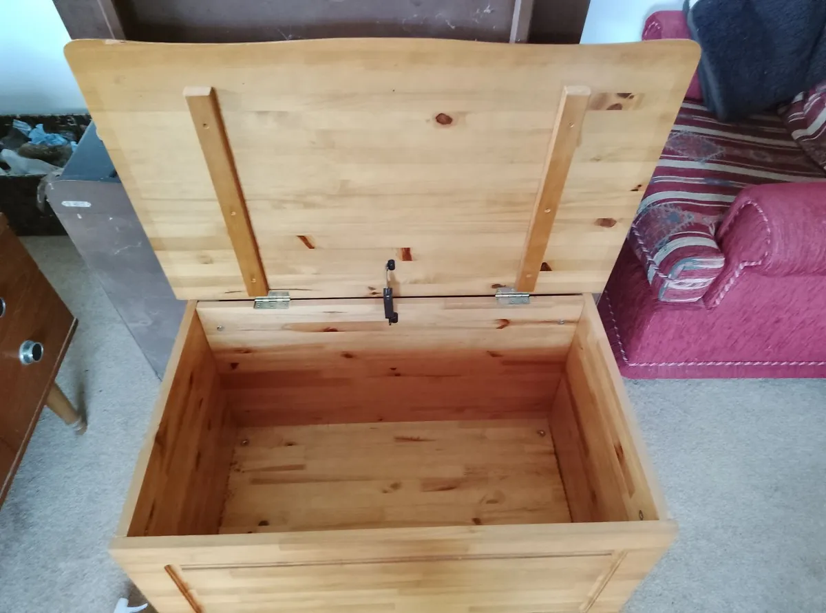 Wooden Chest - Image 2
