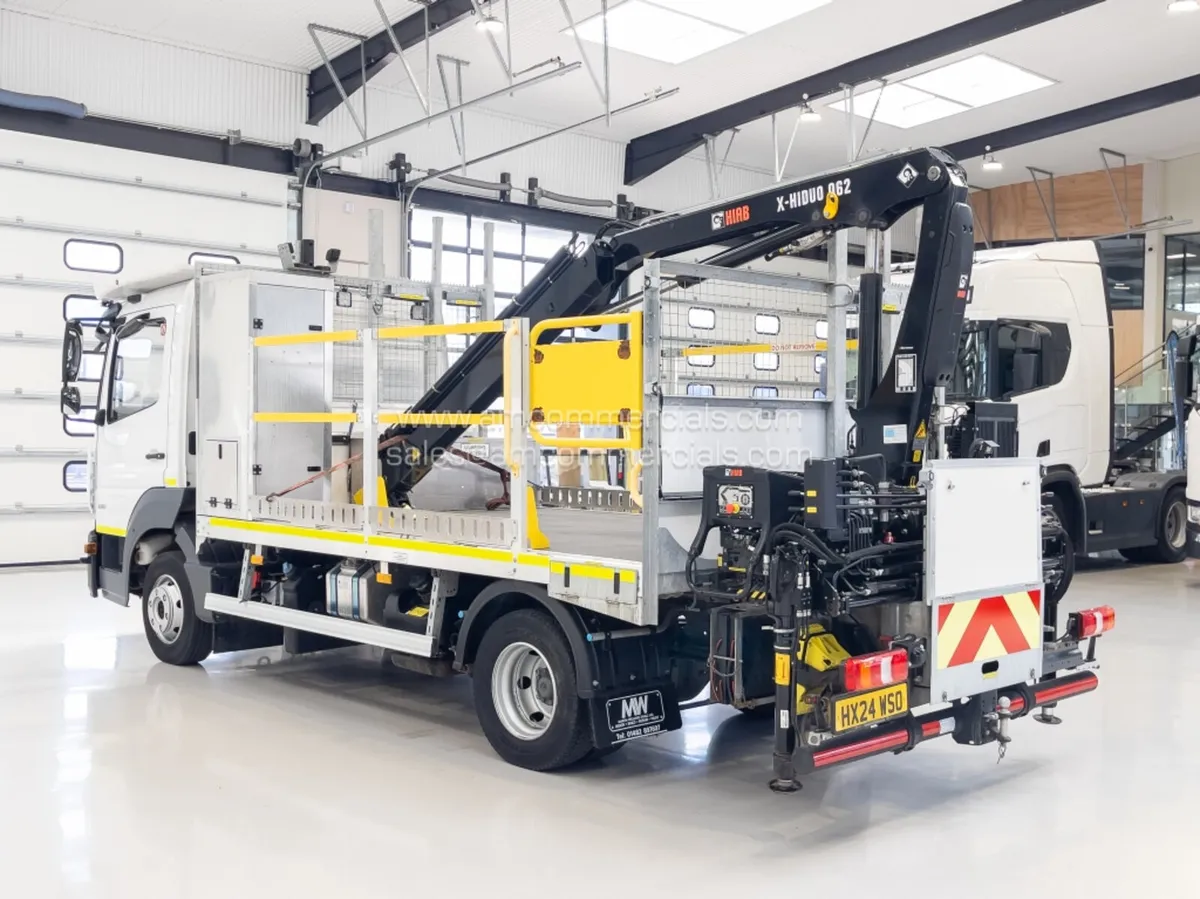 2024 MERCEDES ATEGO 816 POLE CARRIER WITH CRANE - Image 4