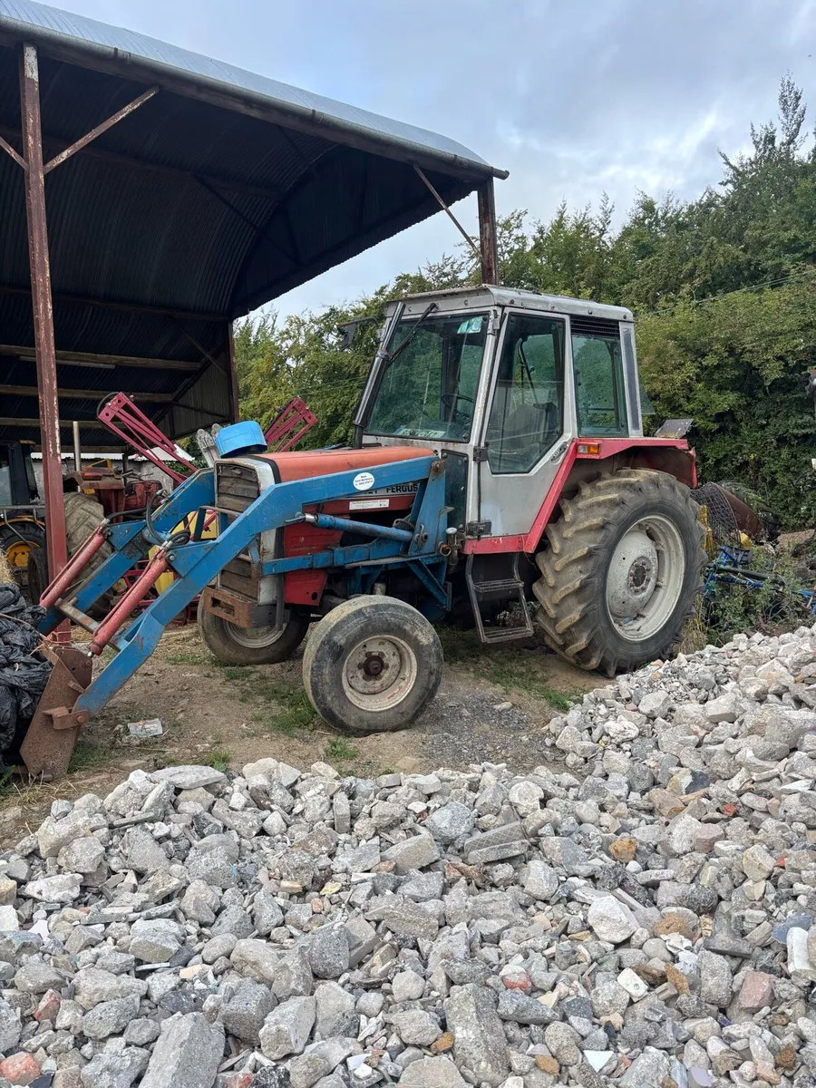 Massey 690 - Image 1