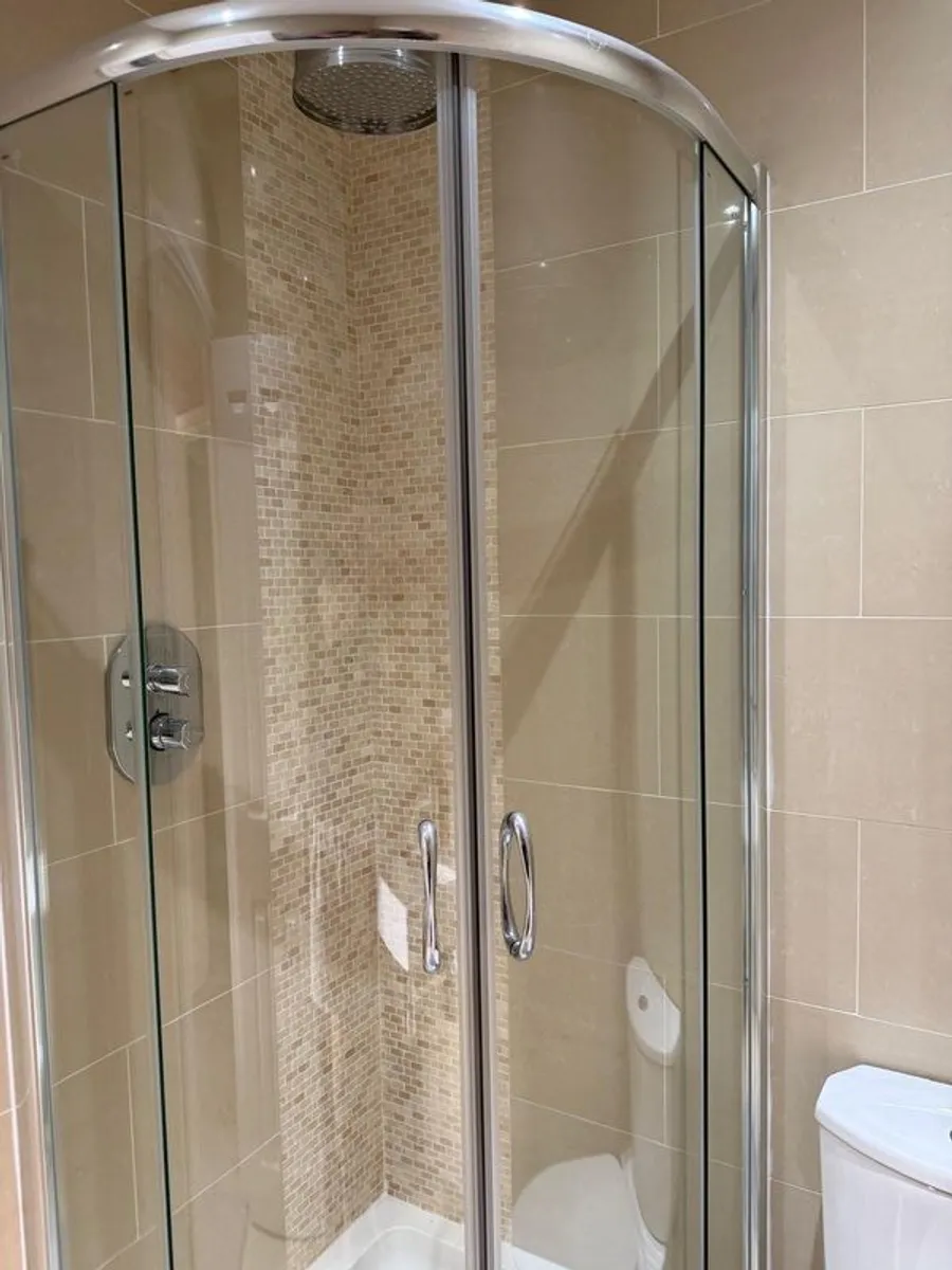 Bathroom En-suite Vogue Suite - Image 3