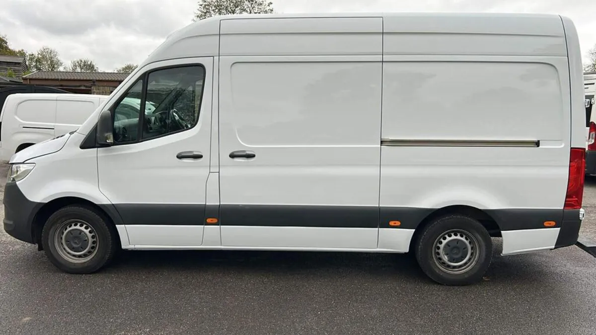2022 Mercedes-Benz Sprinter Refrigerated Van - Image 1