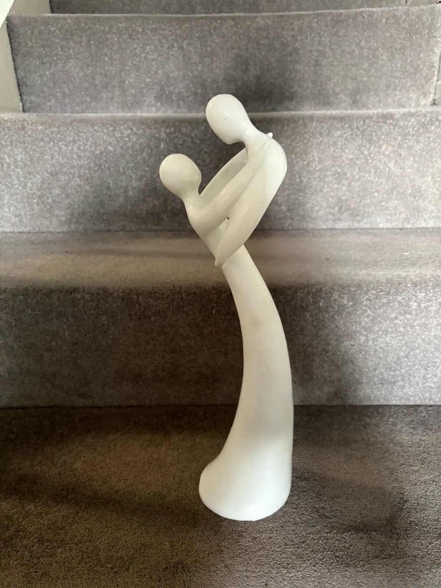 Tall Couple Figurine - Image 1