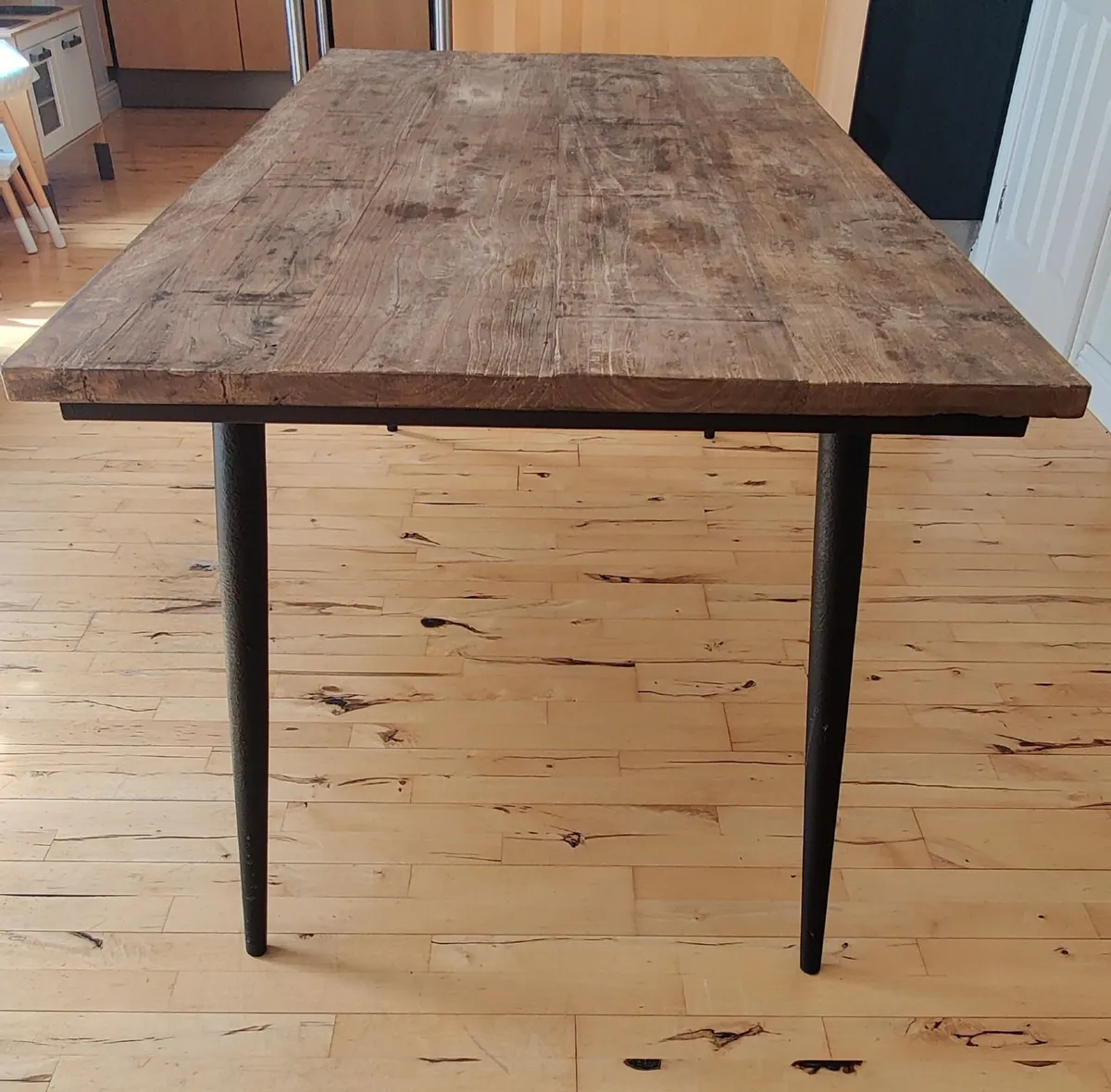 Dining table - Image 3