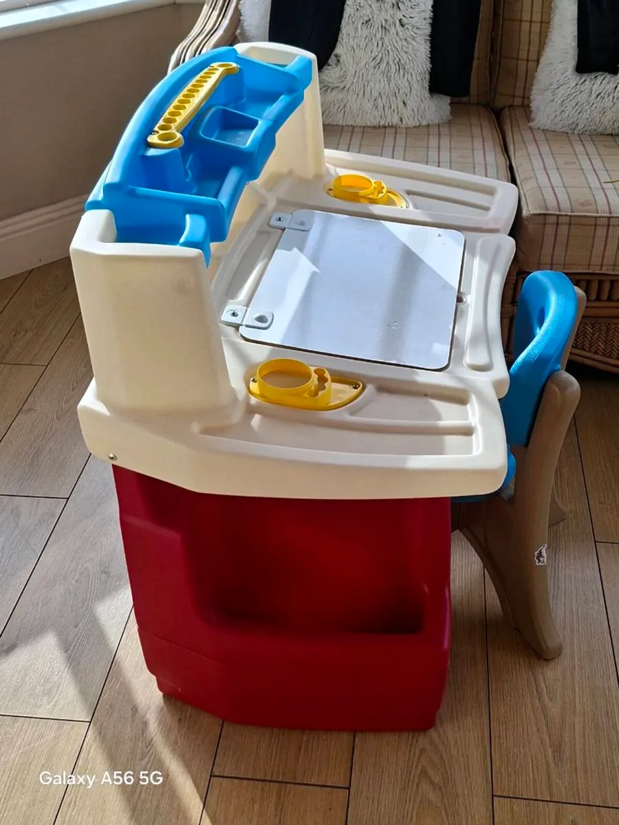 Kids desk - Image 2