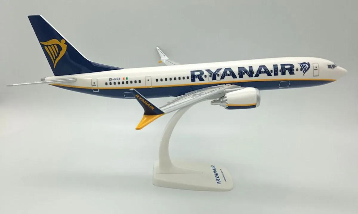 Boeing 737- MAX 8 - Ryanair EI-HGT Free Post - Image 2