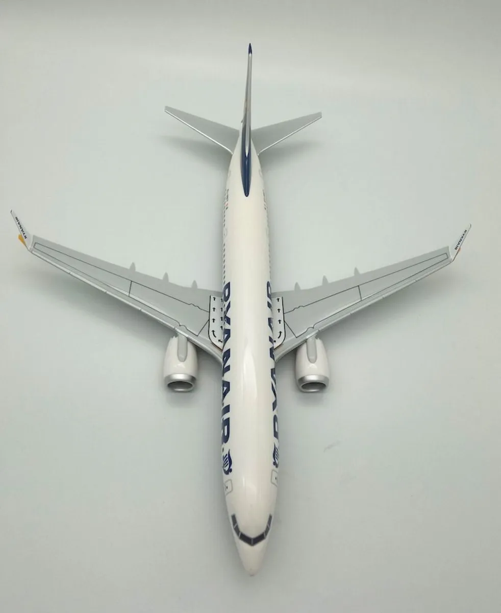Boeing 737- MAX 8 - Ryanair EI-HGT Free Post - Image 3