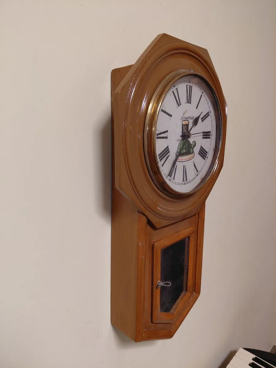 Vintage Guinness Wall Clock - Image 3