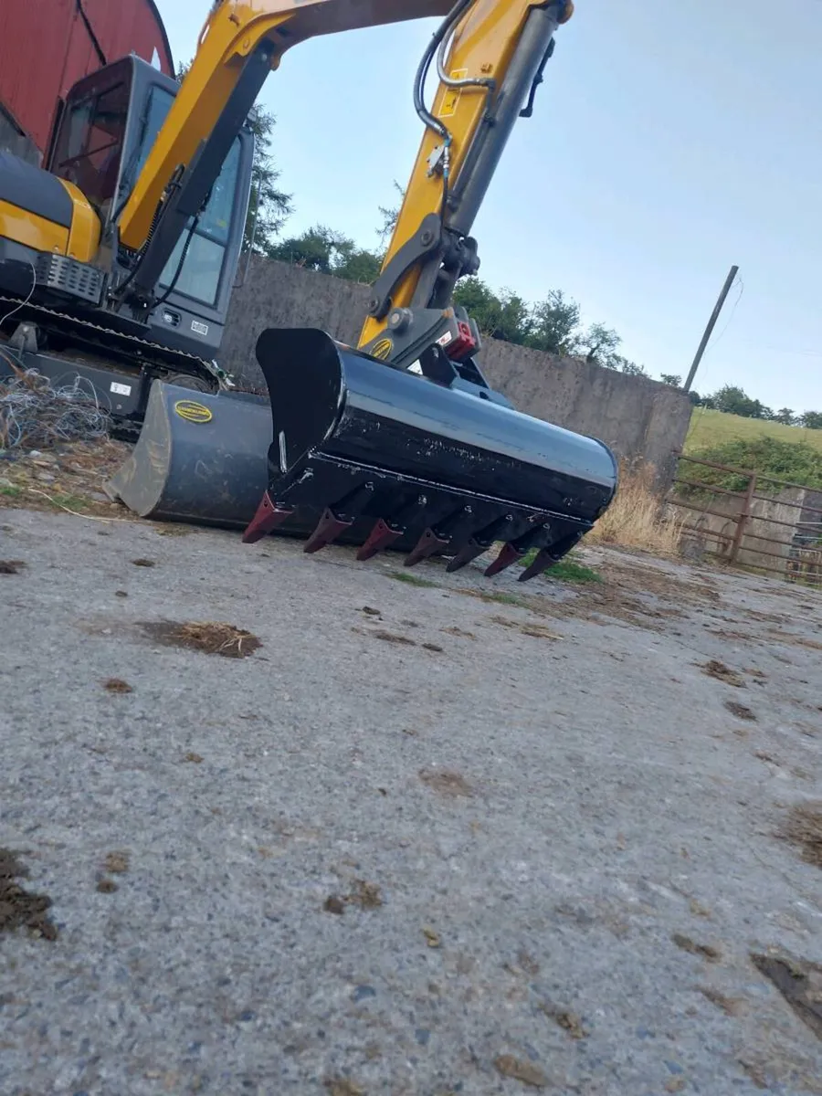 Hedge cutting/mulching land clearance - Image 2
