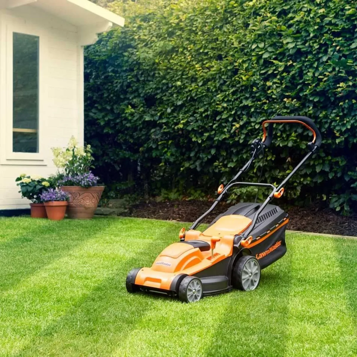 1600W Electric Lawn Mower with 37CM Cutting Width - Image 2