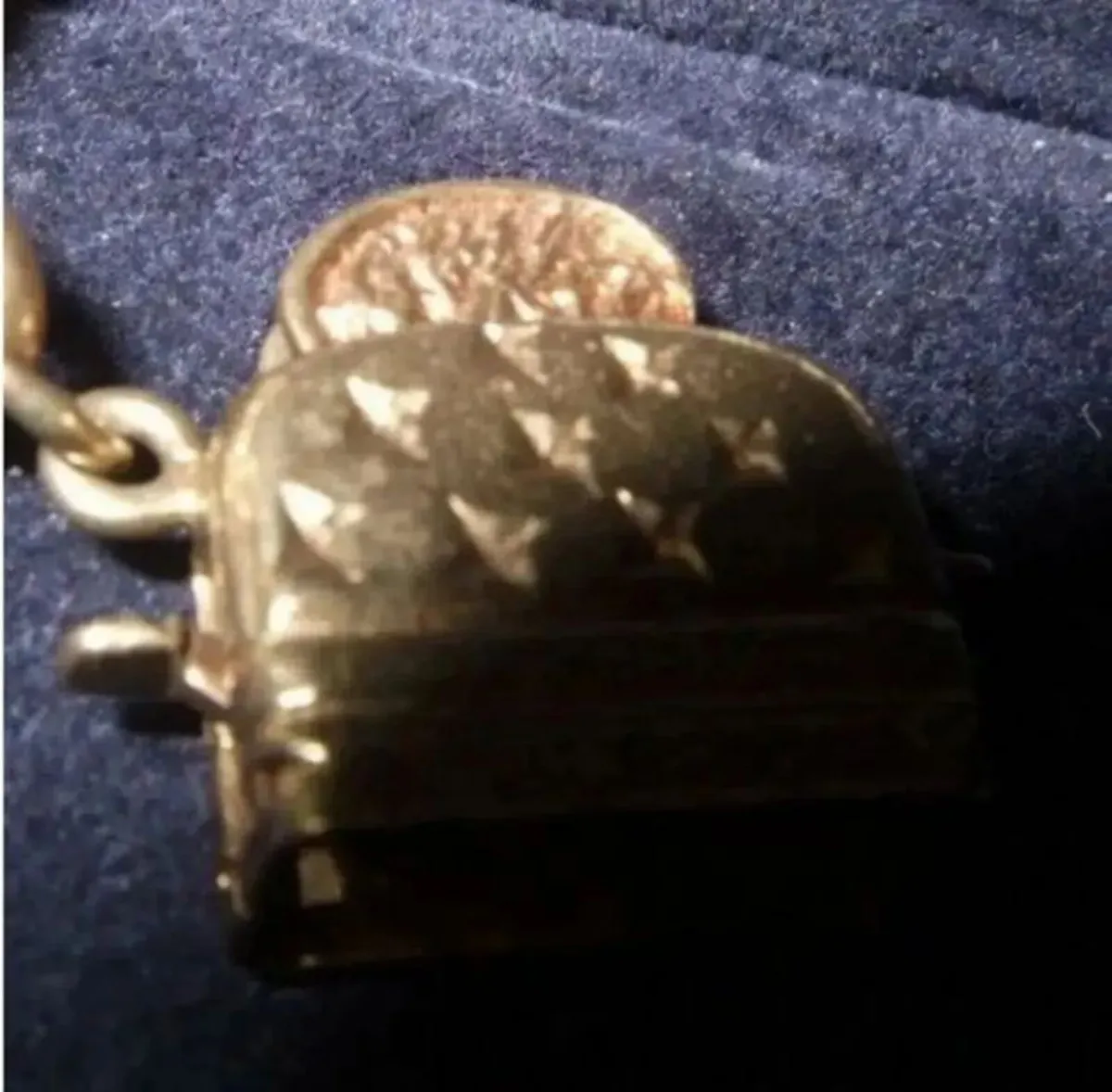 Vintage 9ct Gold Pop-Up Toaster Charm - Image 2