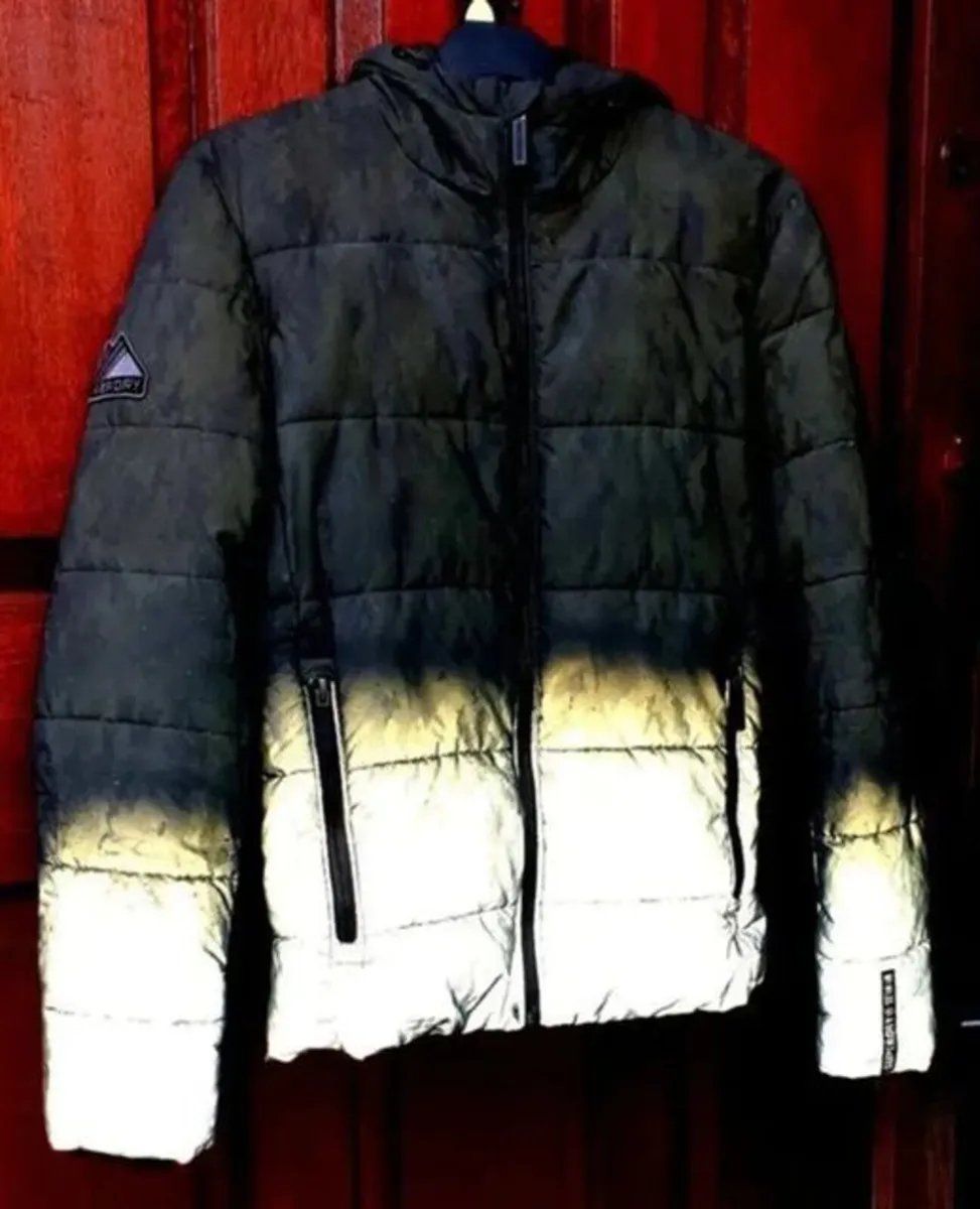 Ex-Display Superdry Hooded Puffa Jacket - Image 2