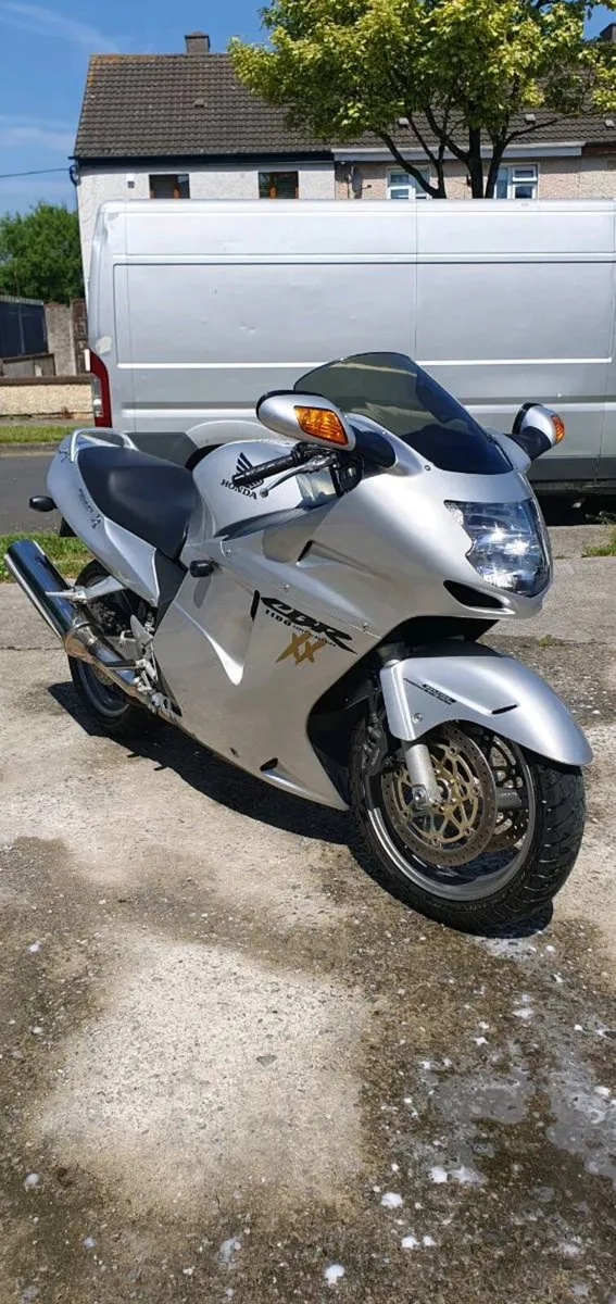 Honda Blckbird CBR1100XX - Image 4