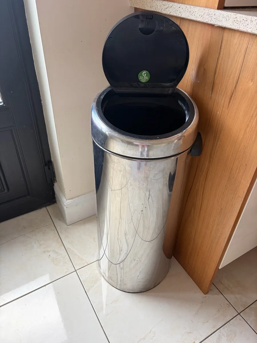 Kitchen bin
