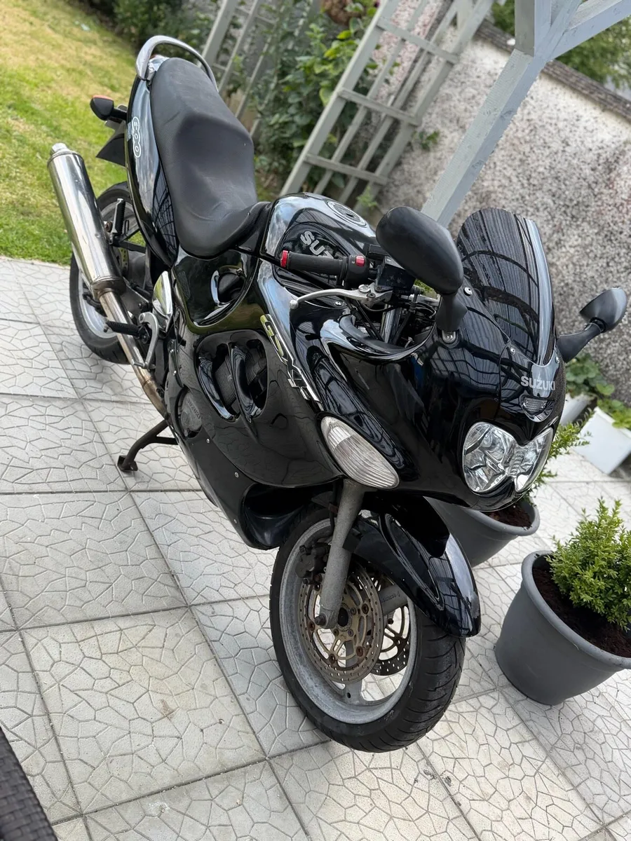 Suzuki GSXF600 - Image 2