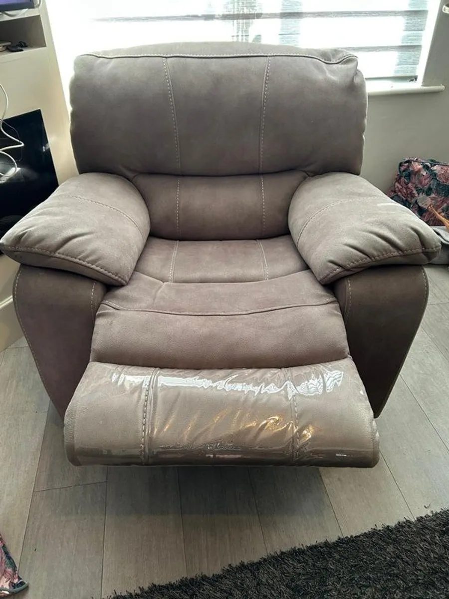 3 Seater & 2 Armchairs - Image 2