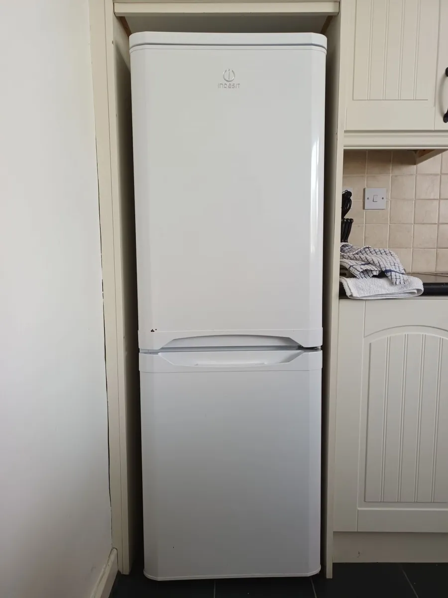Fridge freezer - Image 1