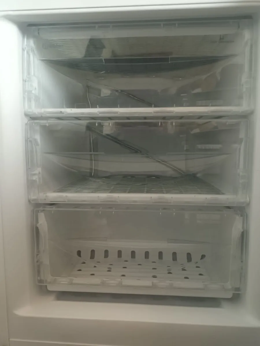 Fridge freezer - Image 3
