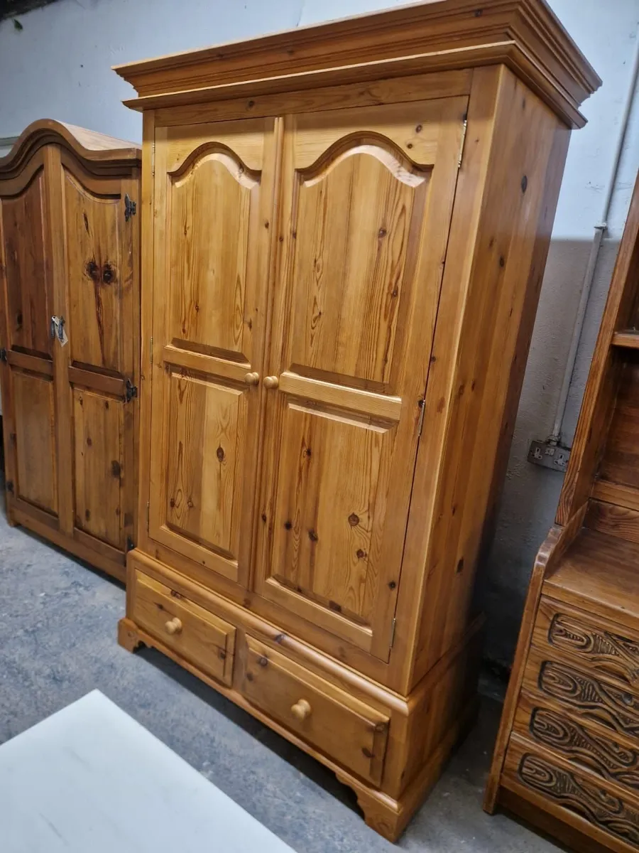 Large victorian style pine wardrobe - Image 1
