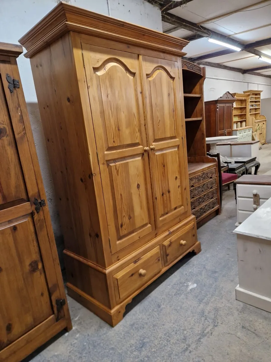 Large victorian style pine wardrobe - Image 2