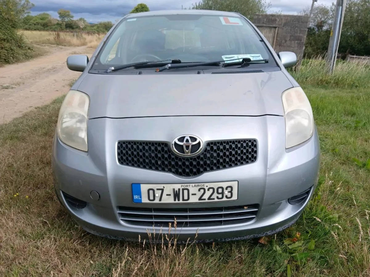 07 TOYOTA YARIS 1.0 2007 - Image 2