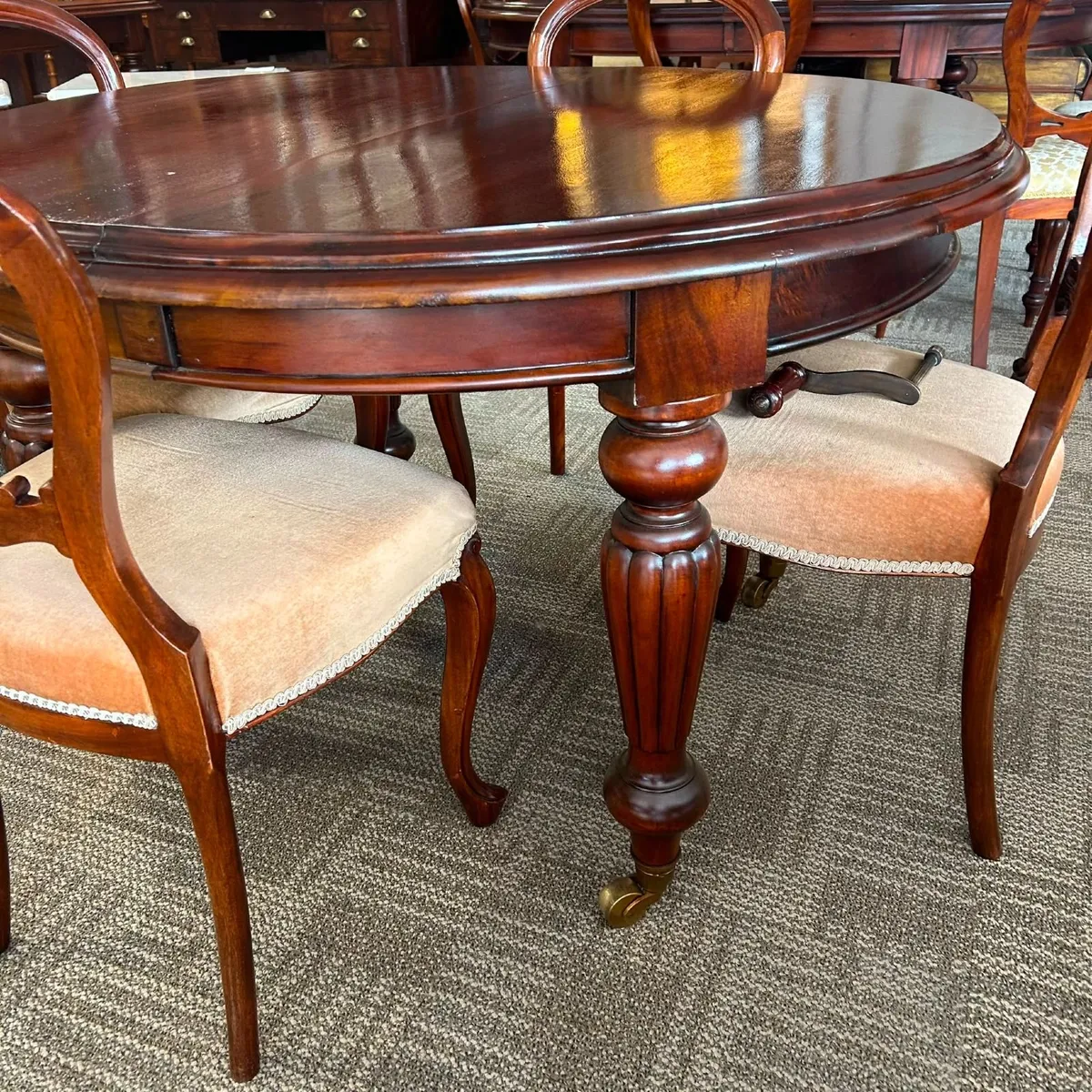 Victorian extending dining table with 6 chairs - Image 2