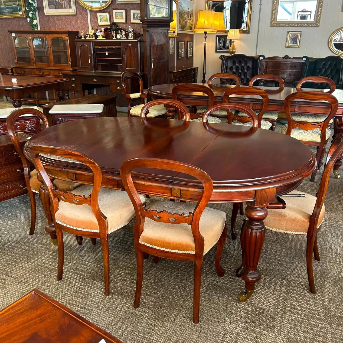 Victorian extending dining table with 6 chairs - Image 1