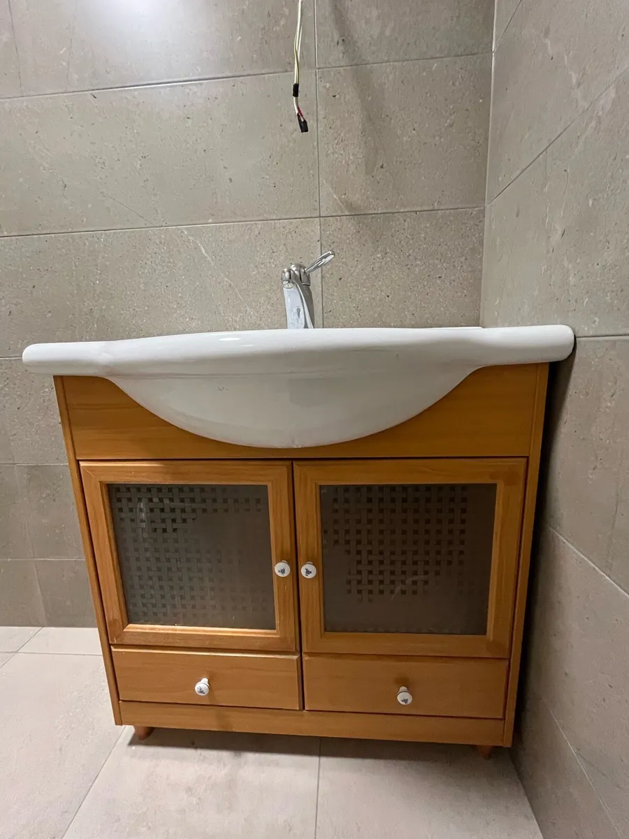 Bathroom sink vanity and tall unit - Image 1