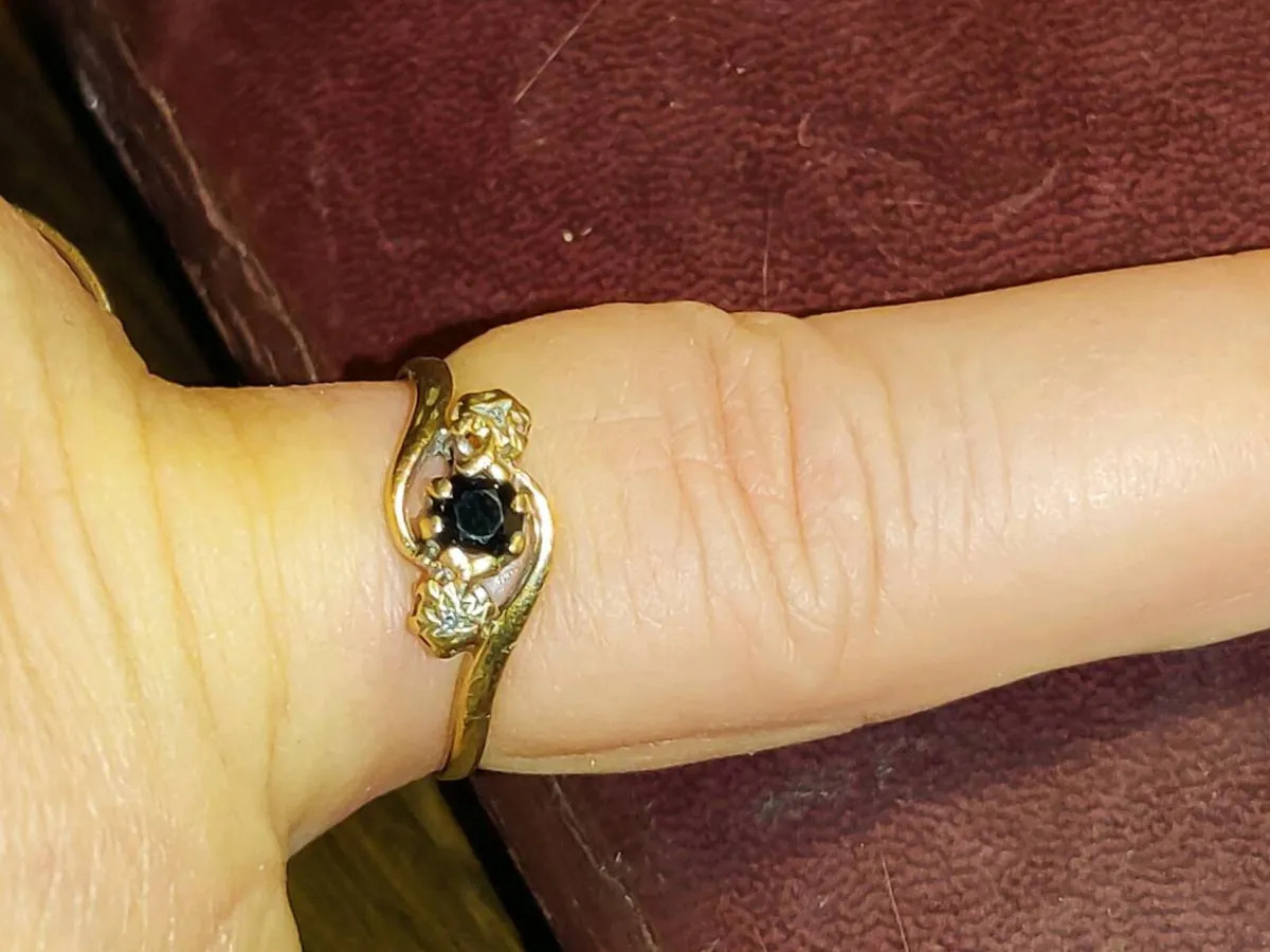 SAPPHIRE & DIAMONDS, 9CT Thick Gold Vintage Ring ! - Image 3