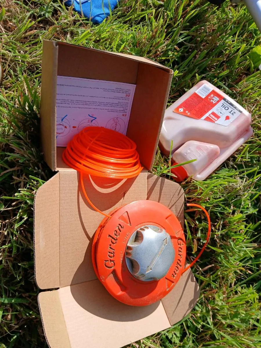 Hyundai strimmer used once - Image 4