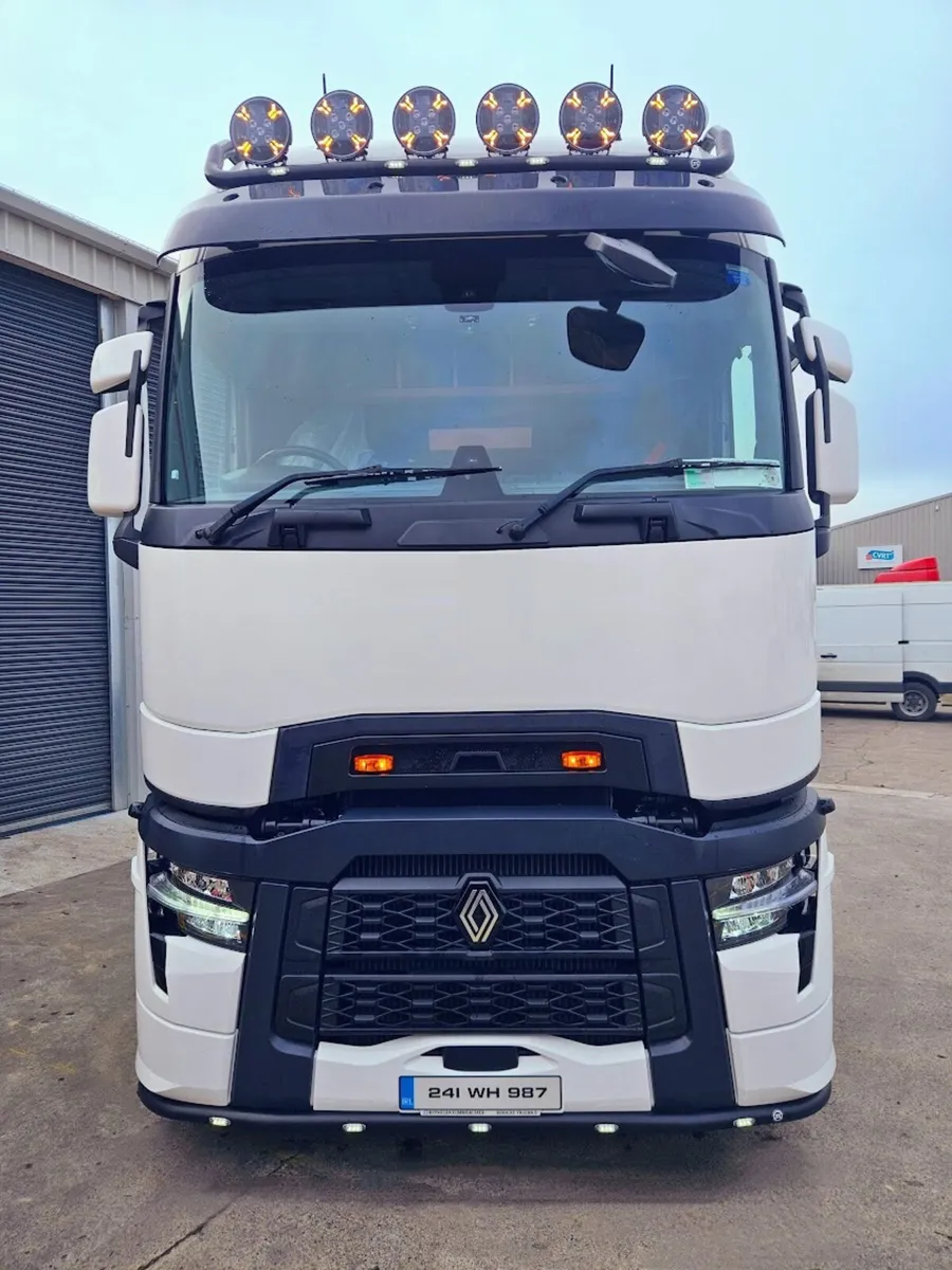 2024 with R&M Renault T High 520 6x2 Midlift - Image 2