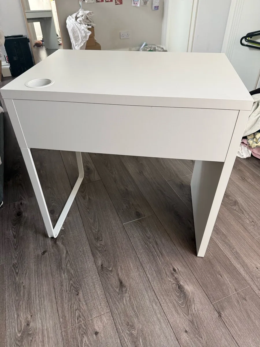 Desk - Image 3