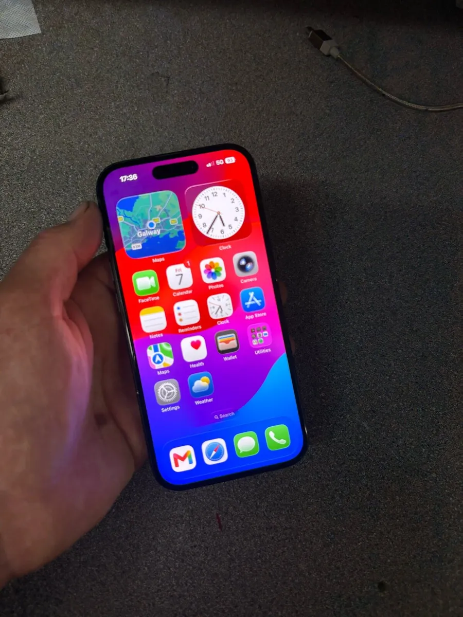 iPhone 15 128gb unlocked - Image 4