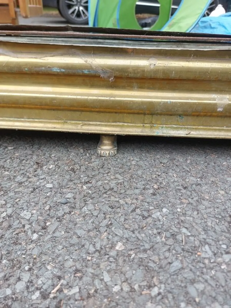 Antique brass fireplace fender - Image 2