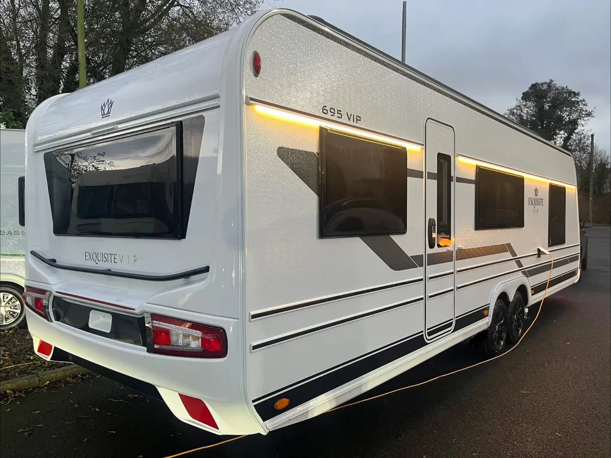 2024 LMC 695 VIP EXQUISITE 5/6 BERTH LUC CARAVAN - Image 3