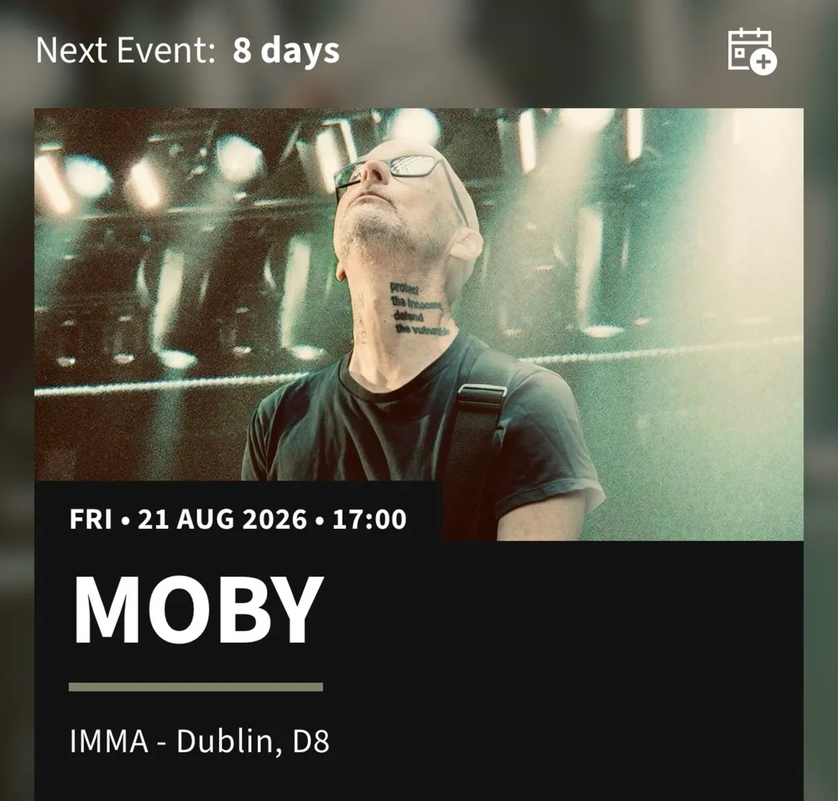 Moby front standing ticket