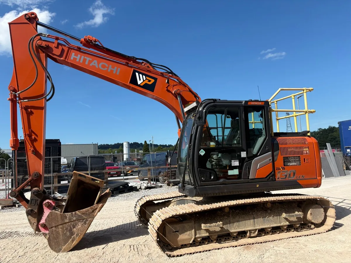 Hitachi 130-7 - Image 1