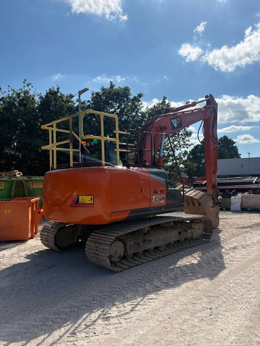 Hitachi 130-7 - Image 4