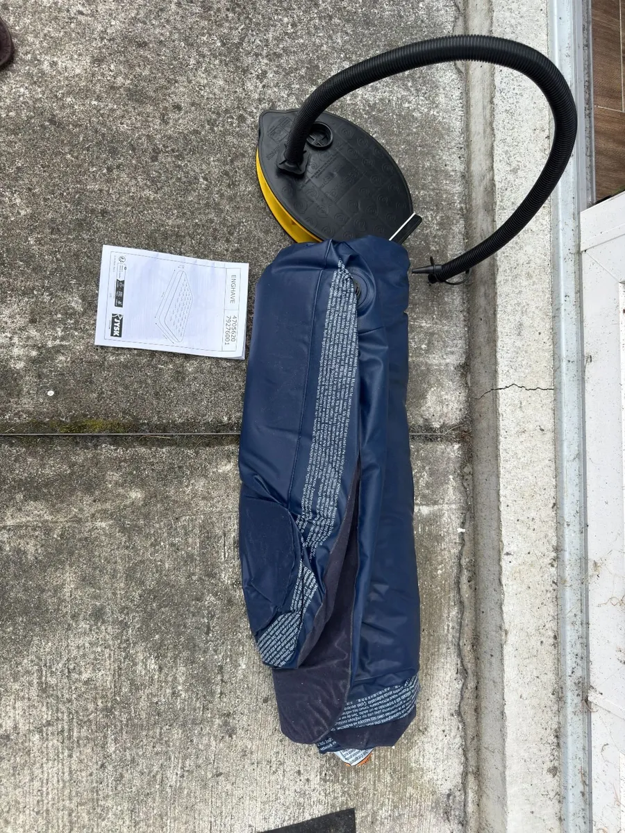 JYSK Enghave Air mattress with foot pump - Image 2