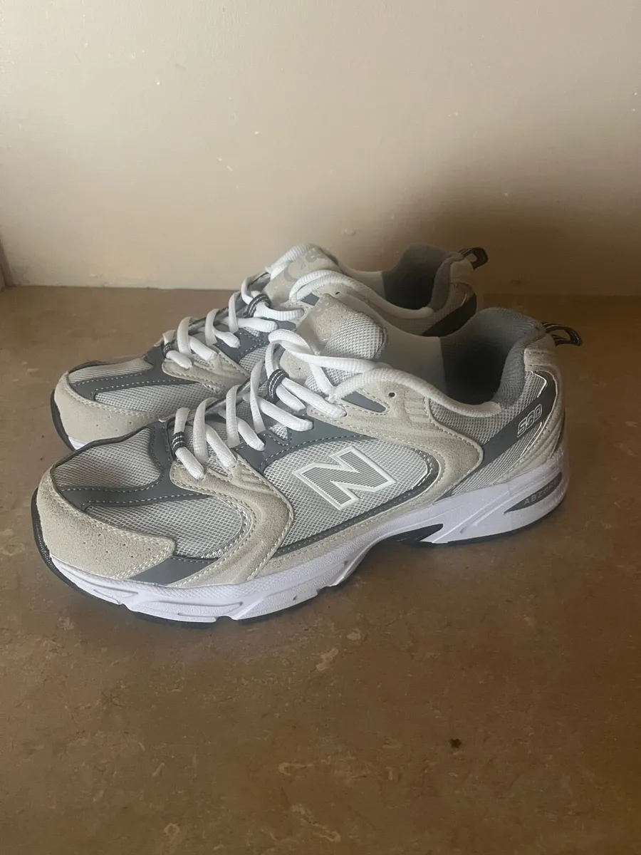 New Balance 630 size 8 - Image 1
