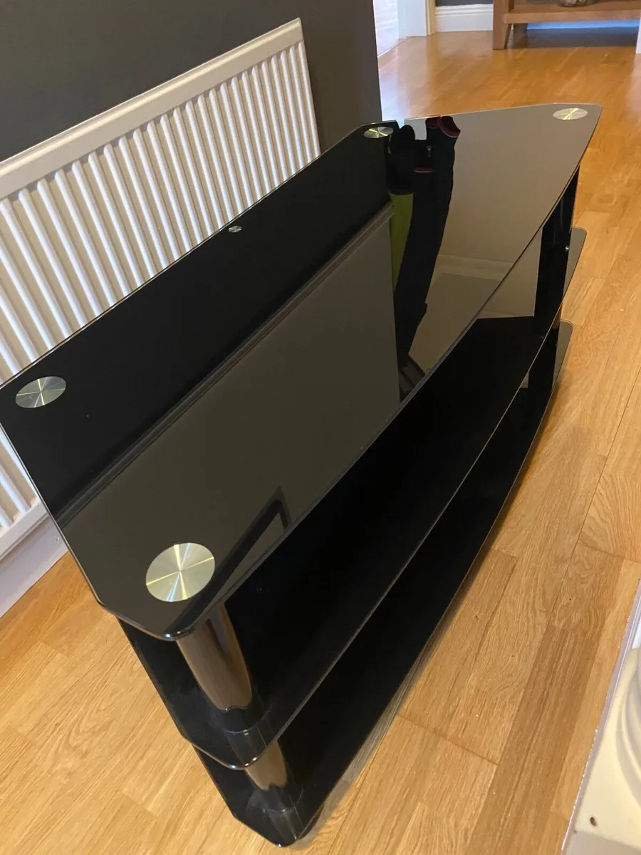 TV Unit - Image 1