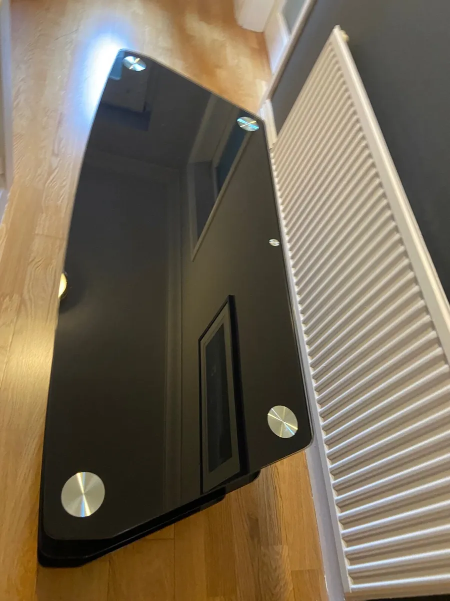 TV Unit - Image 2