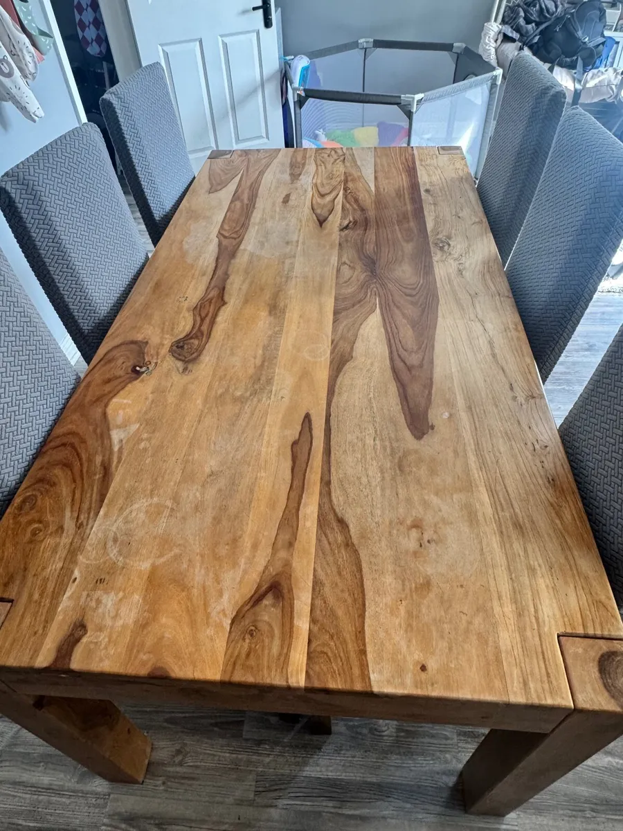 Dining table and chairs - Image 2