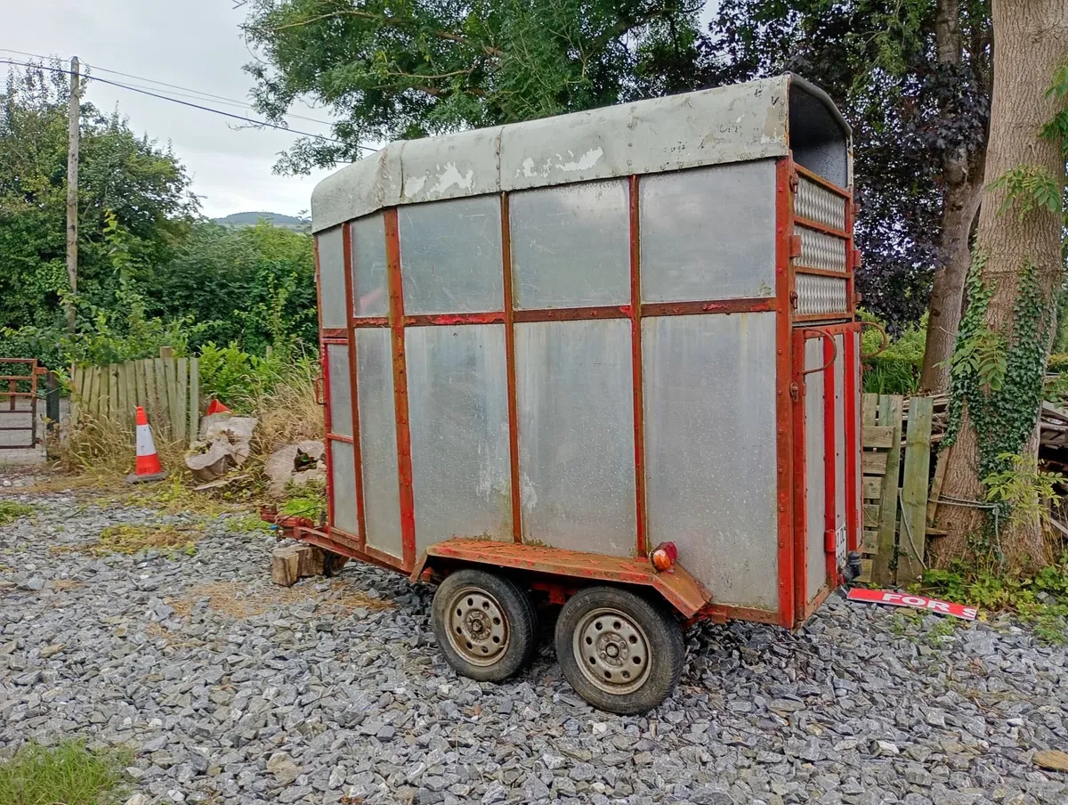 Horse Box trailer - Image 1