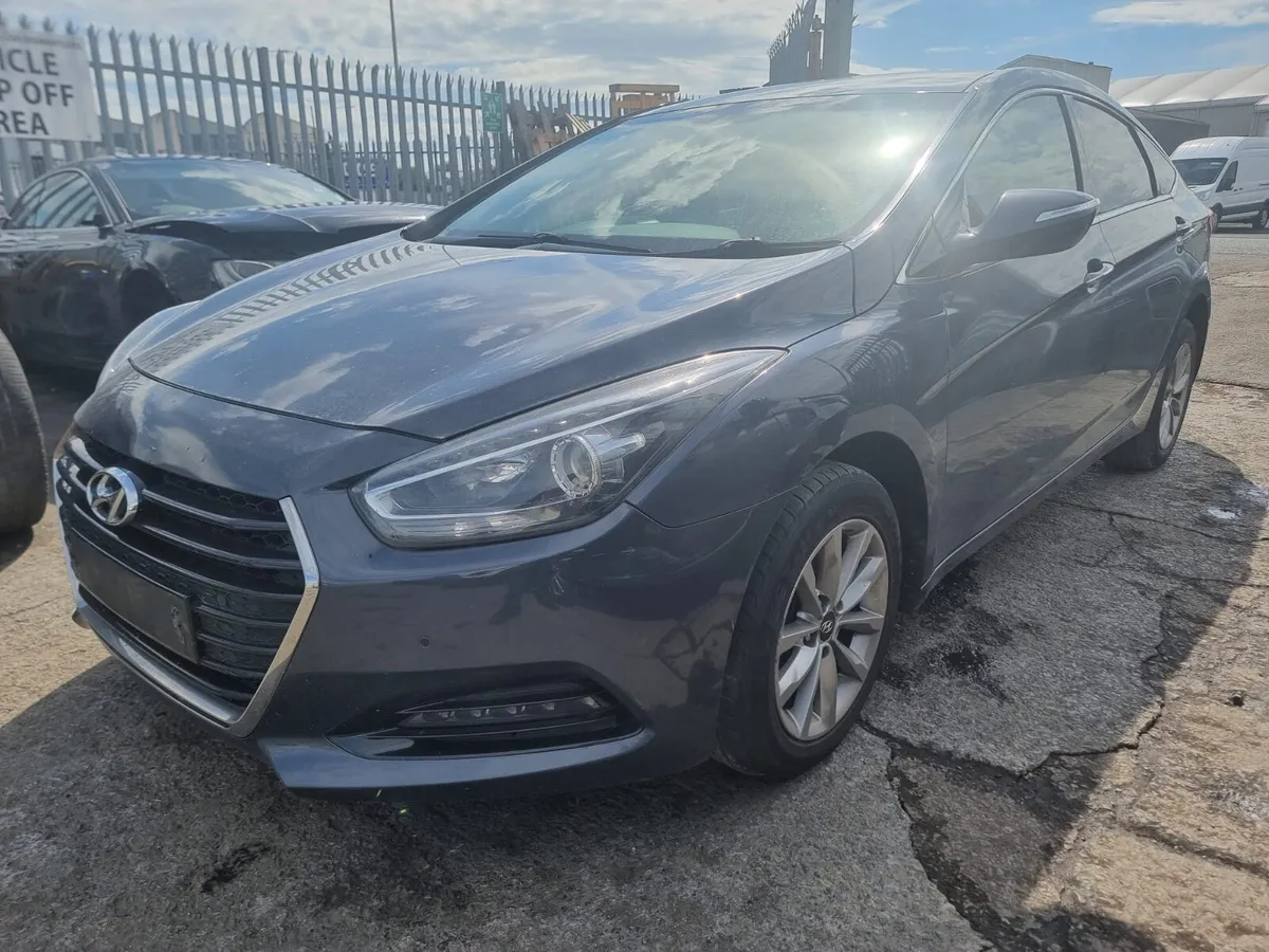 17 HYUNDAI I40  1.7 D (D4FDH) FOR BREAKING - Image 1
