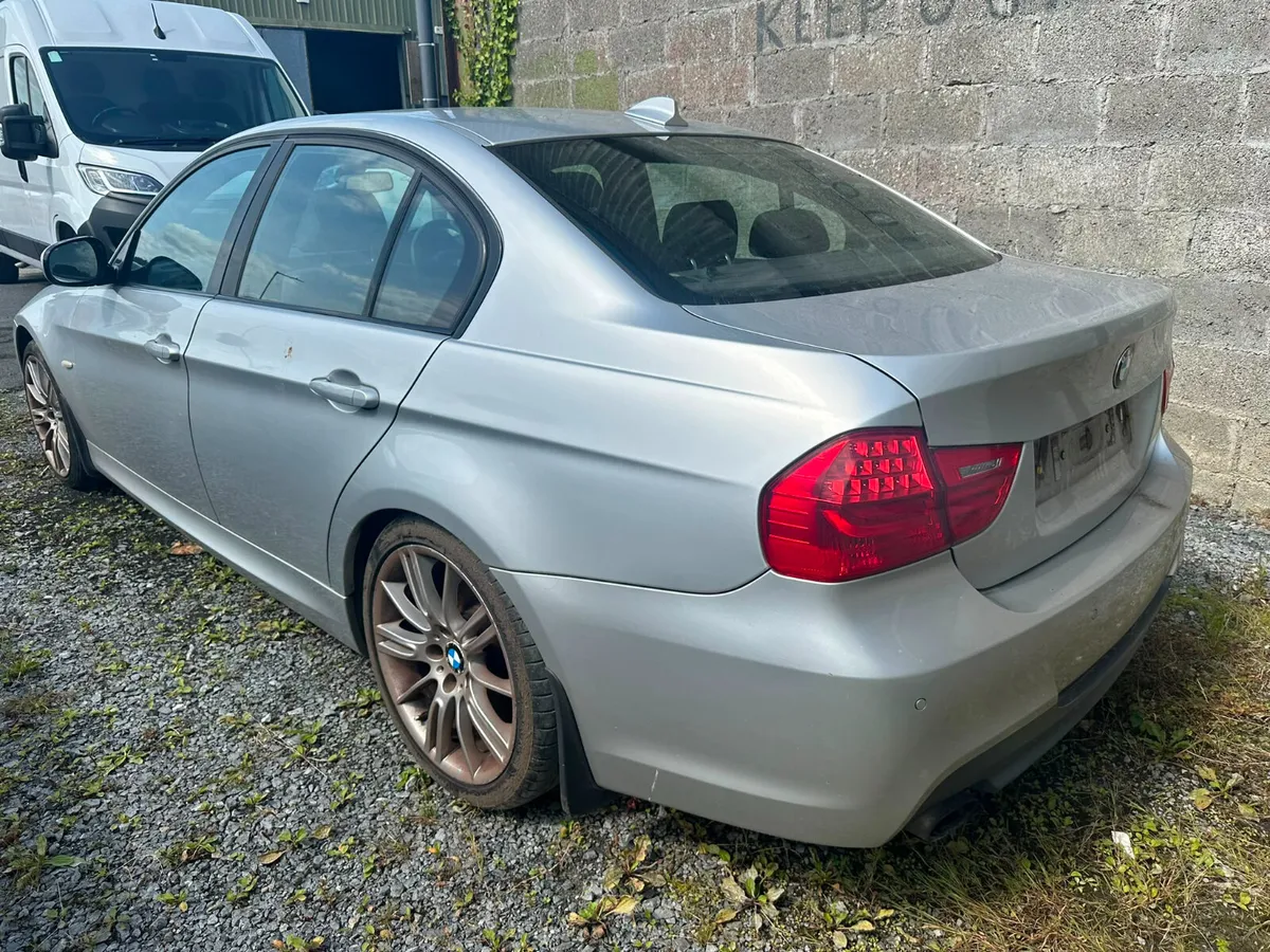 11 BMW 320 2.0 D (N47D20C) FOR BREAKING - Image 3