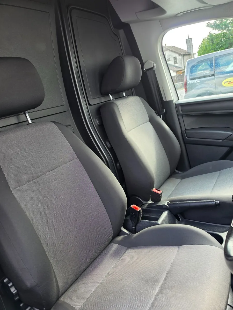 Volkswagen Caddy 2018 - Image 3