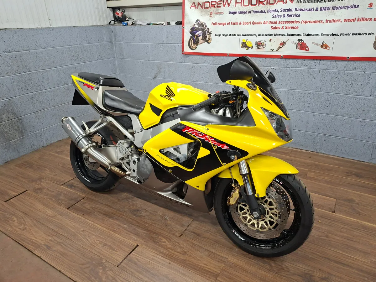 Honda CBR Fireblade - Image 3