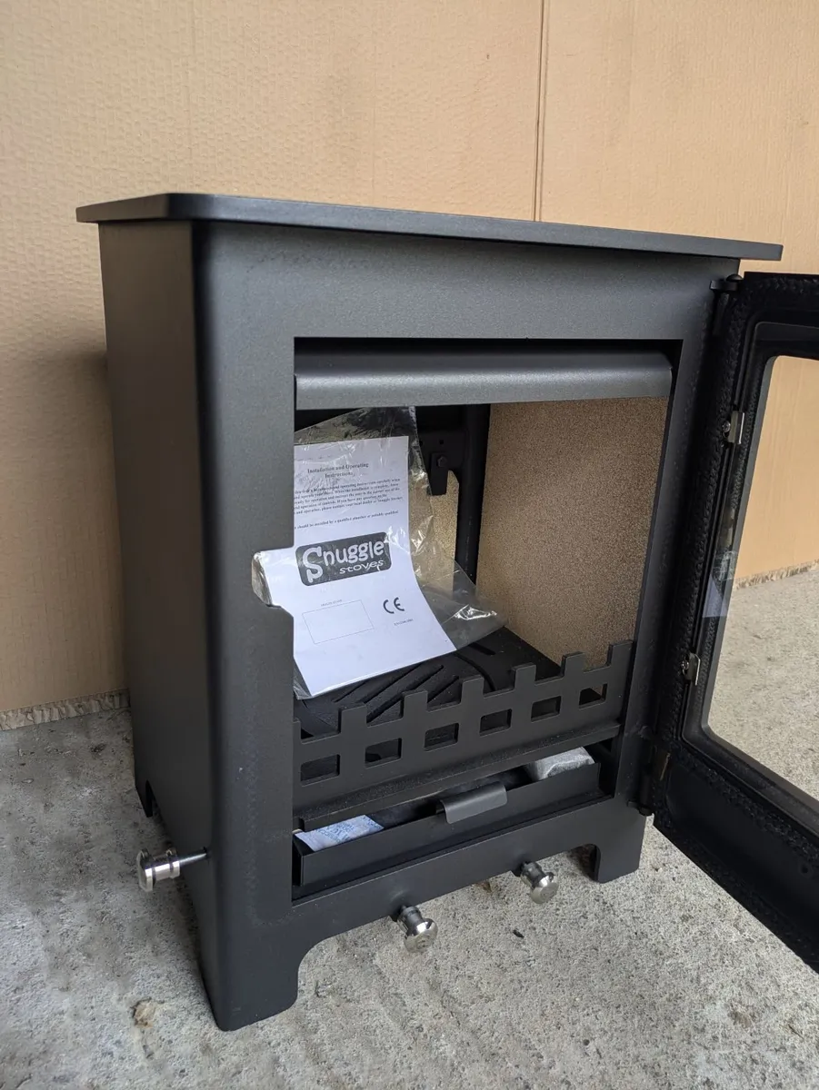 Snuggle 5kw stove NEW - Image 1