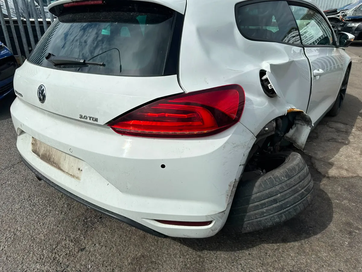 14 VW SCIROCCO  GT 2.0 TDI (CUU) FOR BREAKING - Image 3
