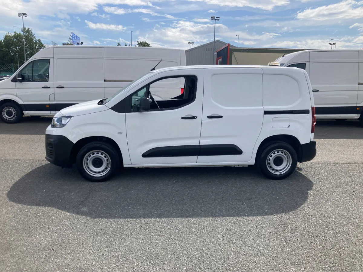 Citroen Berlingo 2022 - Image 4